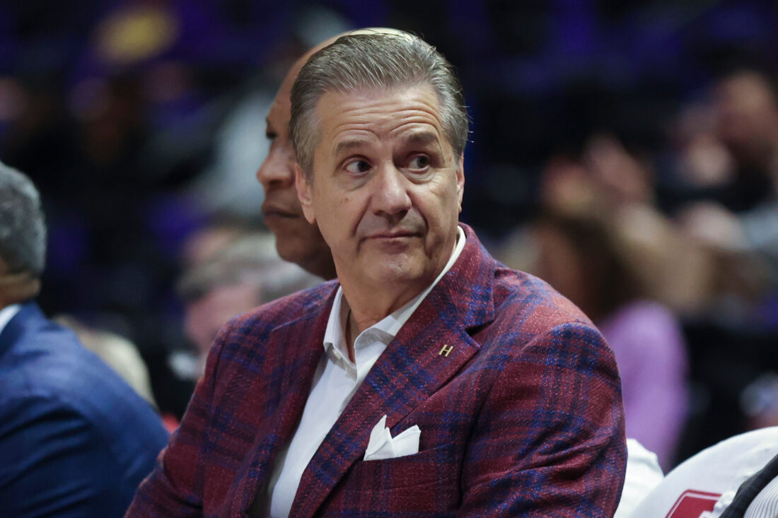 Arkansas’ John Calipari becomes 5th Division I men’s coach to reach 900 wins